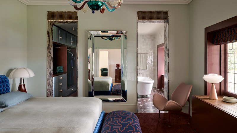 Burgundy captures the attention of interior designers