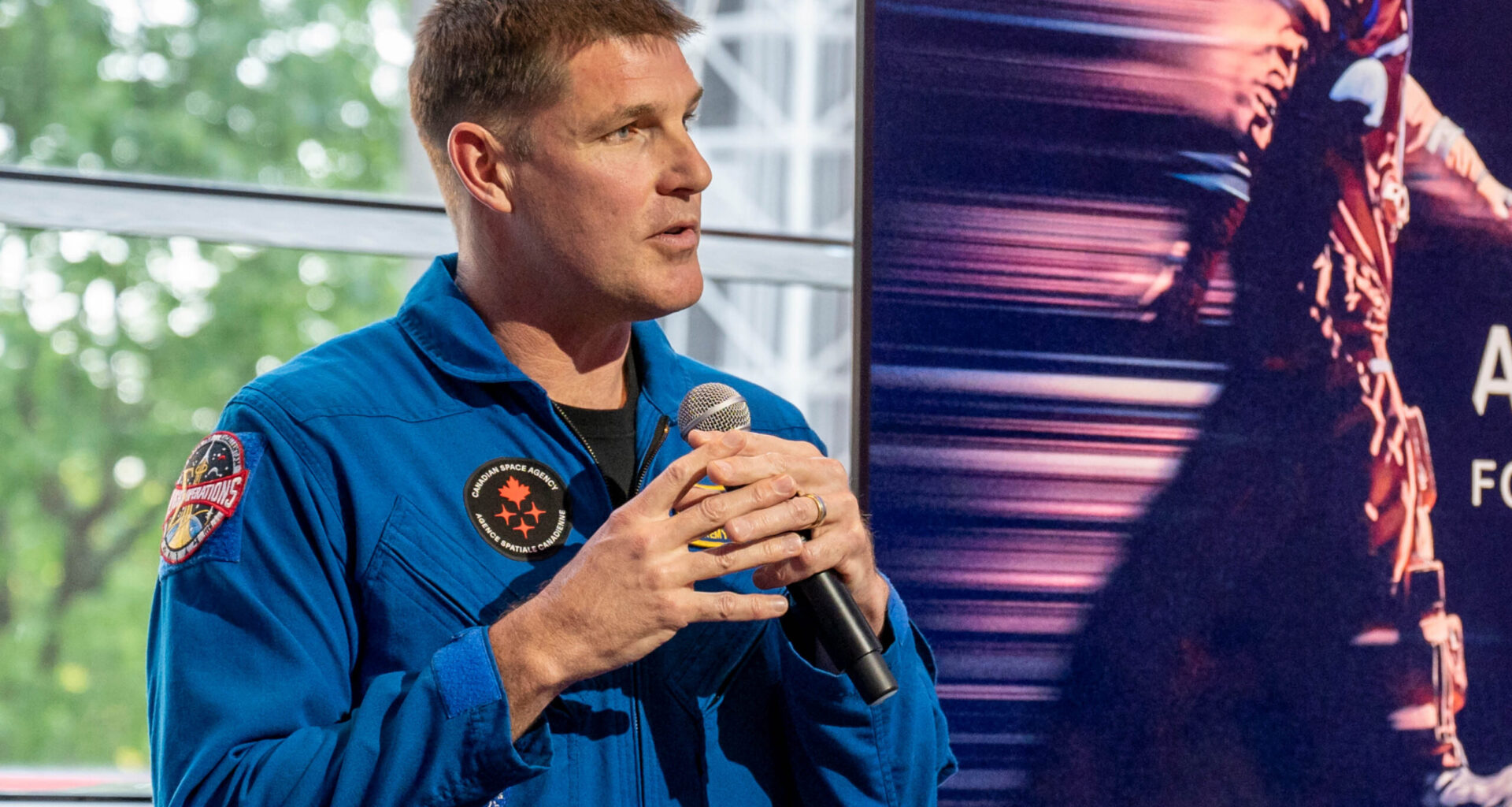 Jeremy Hansen: From physics to the moon