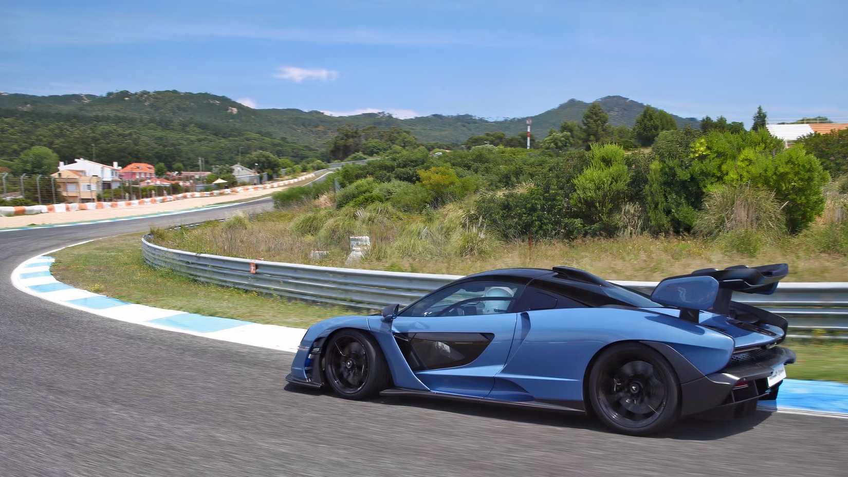 2020 McLaren Senna Side