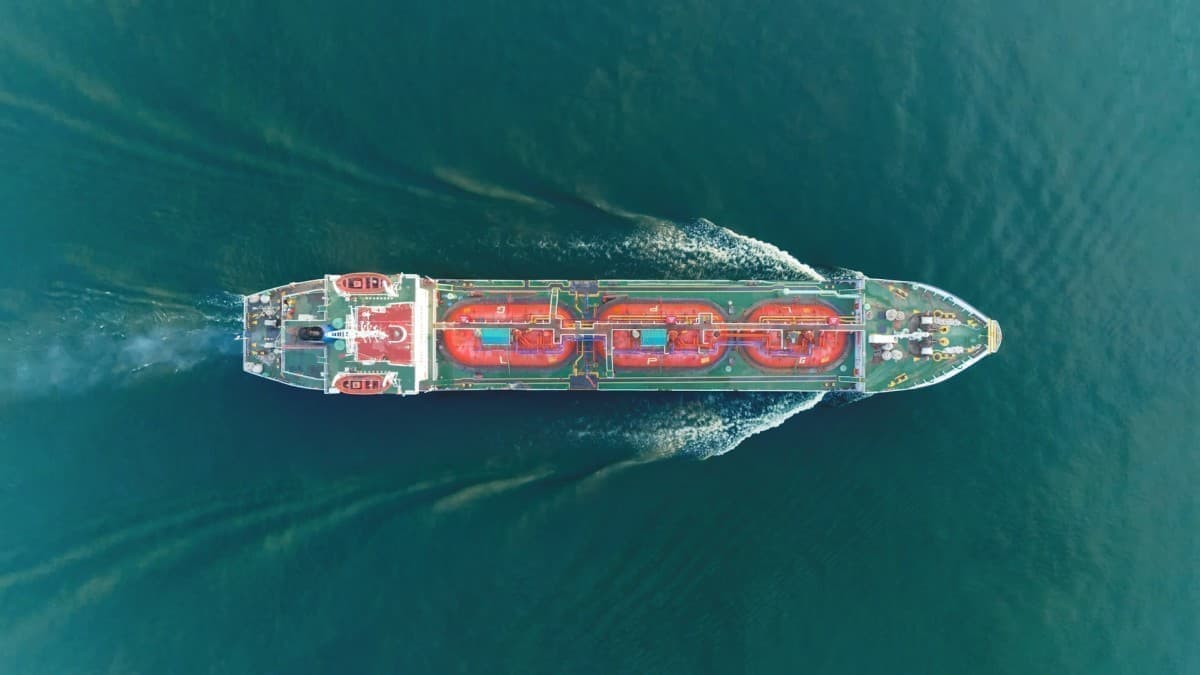 Stockpiled Iranian Oil Cushions China From U.S. Blockade of Hormuz