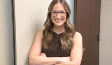'I love what I do': This financial advisor studied chemistry