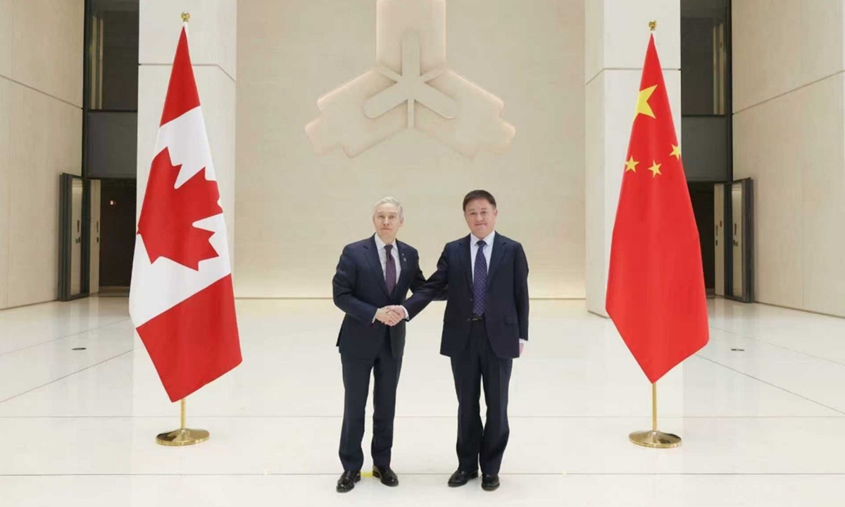 Pan Gongsheng (right), governor of the People’s Bank of China, meets with Francois-Philippe Champagne, Canada’s minister of finance, on April 3, 2026. Photo: People’s Bank of China
