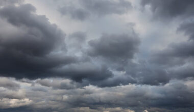 SunLive - Severe thunderstorm warning lifted for Western Bay