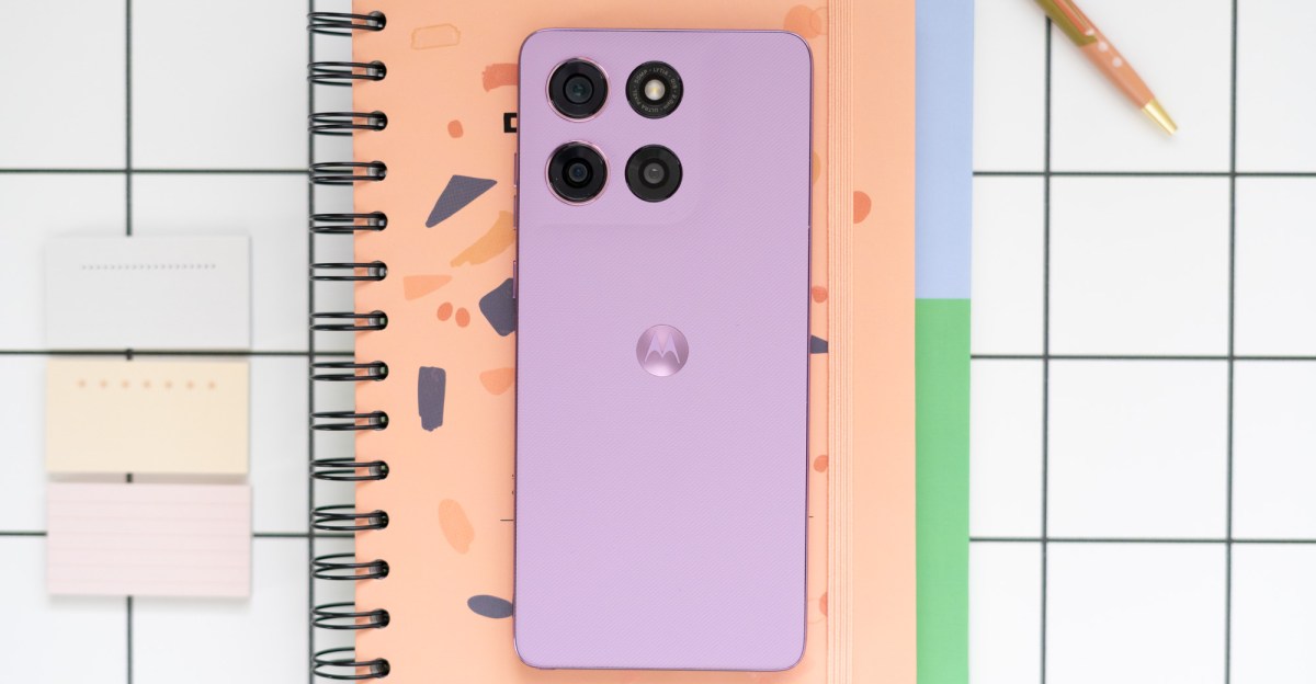 The Motorola Moto G Stylus is no longer teeming with bloatware