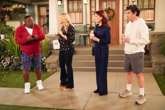 THE NEIGHBORHOOD: 'Welcome to the Chat' Photos