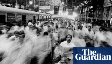 Raghu Rai’s masterful images of Indian life – in pictures - The Guardian