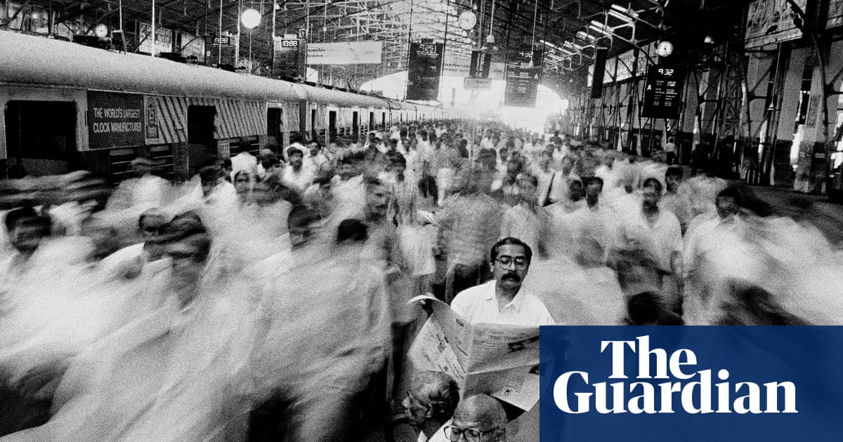 Raghu Rai’s masterful images of Indian life – in pictures - The Guardian