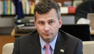 Act leader David Seymour floats giving Year 11 students $500 each to learn to invest