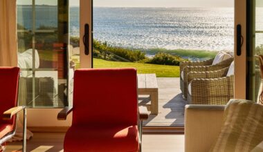 6 Coastal Design Trends That Make Any Home Feel Beachfront, According to Experts