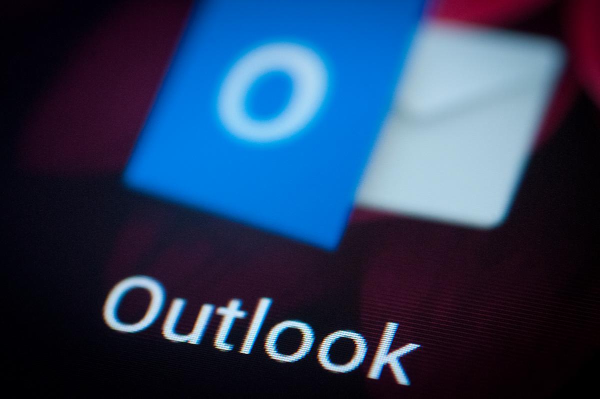 Outlook down? Microsoft offers iPhone fix after Monday outage