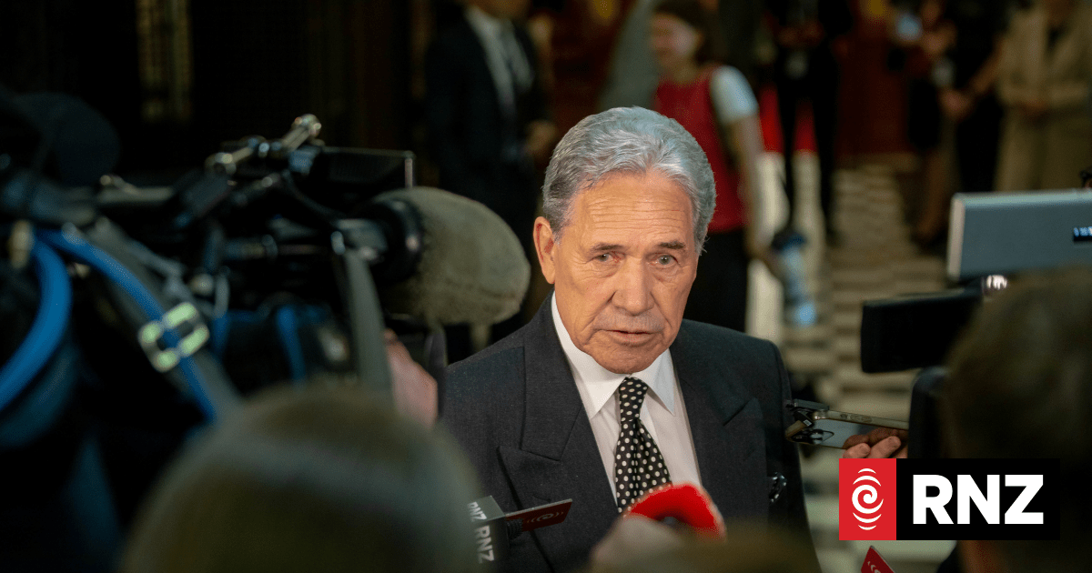Winston Peters 'very confused' over handling of Iran war emails