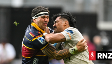 Super Rugby Pacific: Te Kaha's roof traps heat, 'quite humid' say players