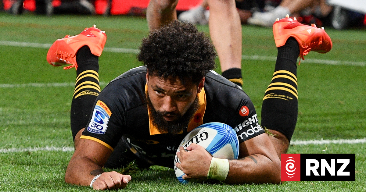 'Can you chip in?': coach's cheeky plea to keep Fineanganofo in country