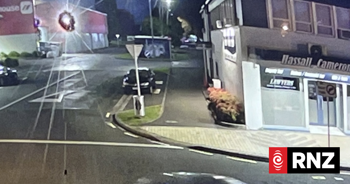 Child on bike struck by car in Tokoroa hit-and-run