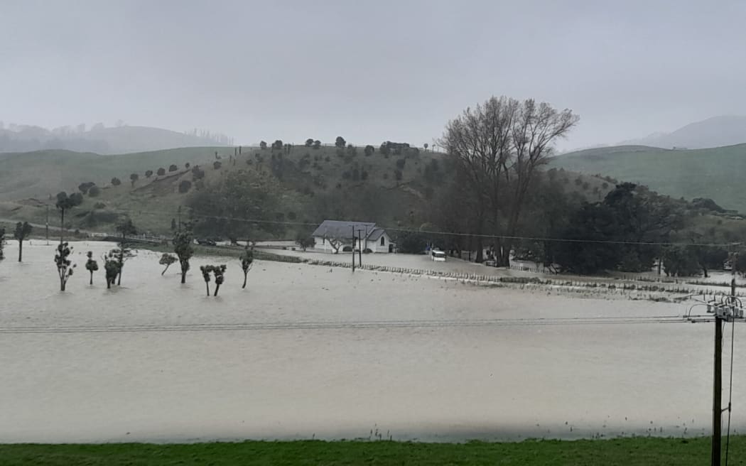 Flooding in Omakere.