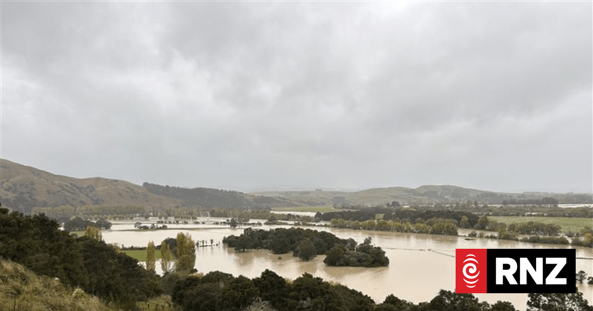 Weather live: Highway washed out, flights cancelled as rain, wind hit Wellington, Wairarapa