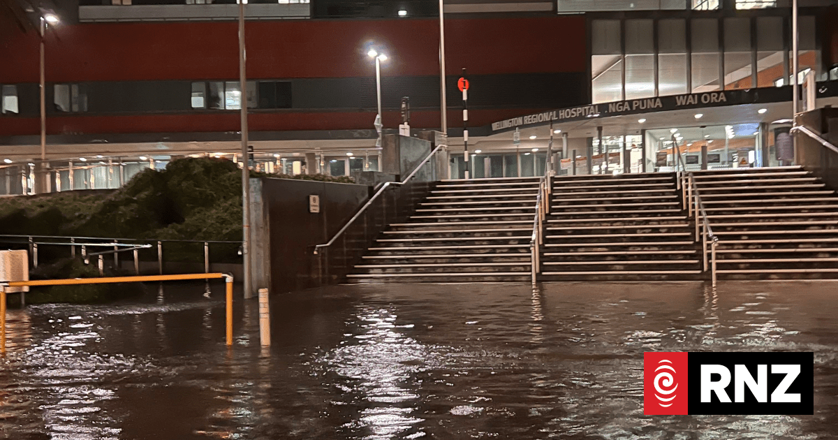 Live Weather: Flooding in Wellington as more downpours hit central NZ overnight