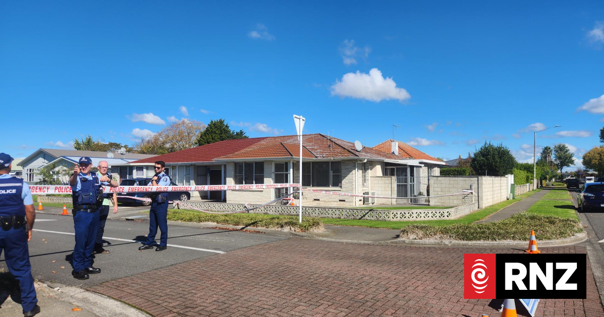 Police launch homicide investigation after three people killed in Hastings