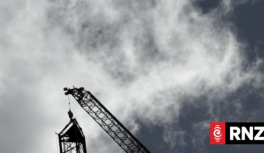 RNZ dismantling ageing transmission masts in Auckland, outages expected