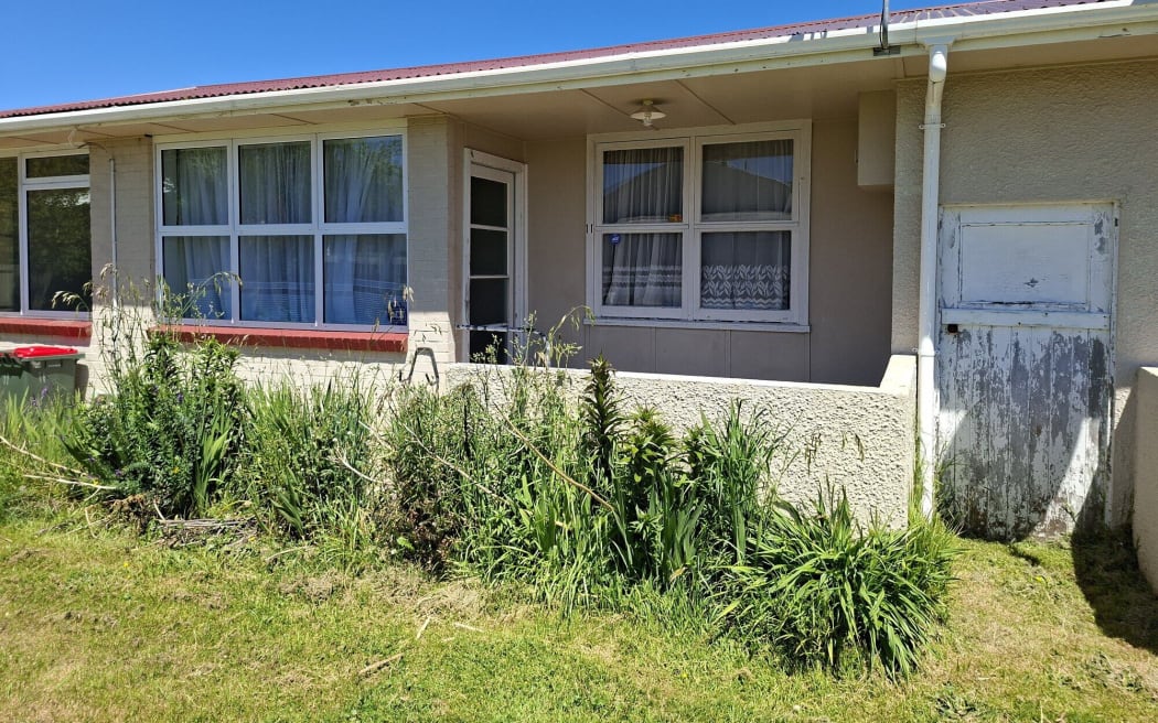 There are several vacant units at the Kahikatea St pensioner housing block. Photo / Mathew Nash