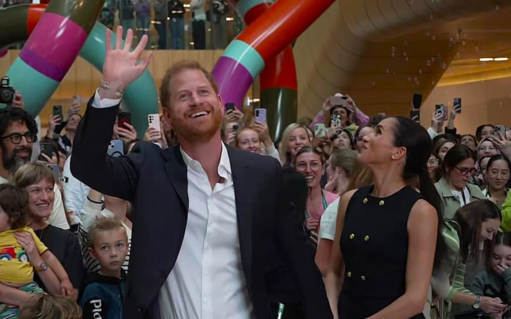 Harry and Meghan made their first public appearance of their Australian visit at Melbourne's Royal Children's Hospital.