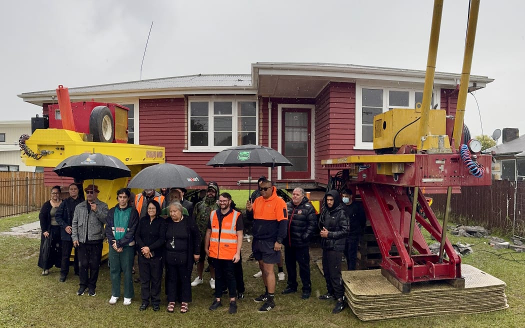 A Waikato community is coming together to support Māori healthcare worker Billie Gillet-Kati, whose home was destroyed in a 2021 fire, with a health provider gifting her a repurposed whare.
