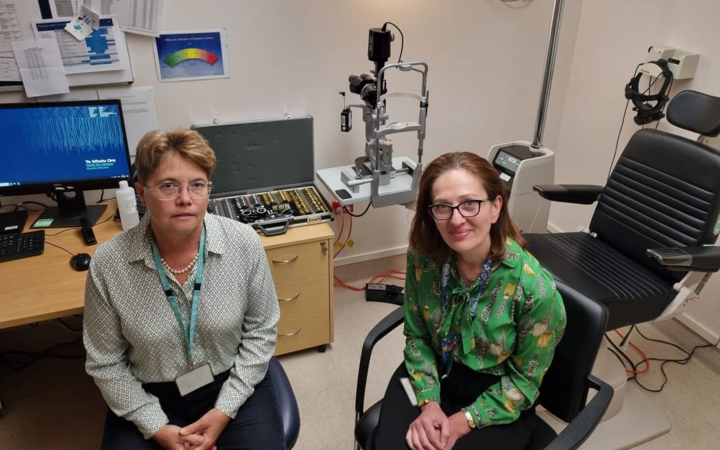 Dr Julia Escardo Paton (L) and Dr Rasha Altaie.
