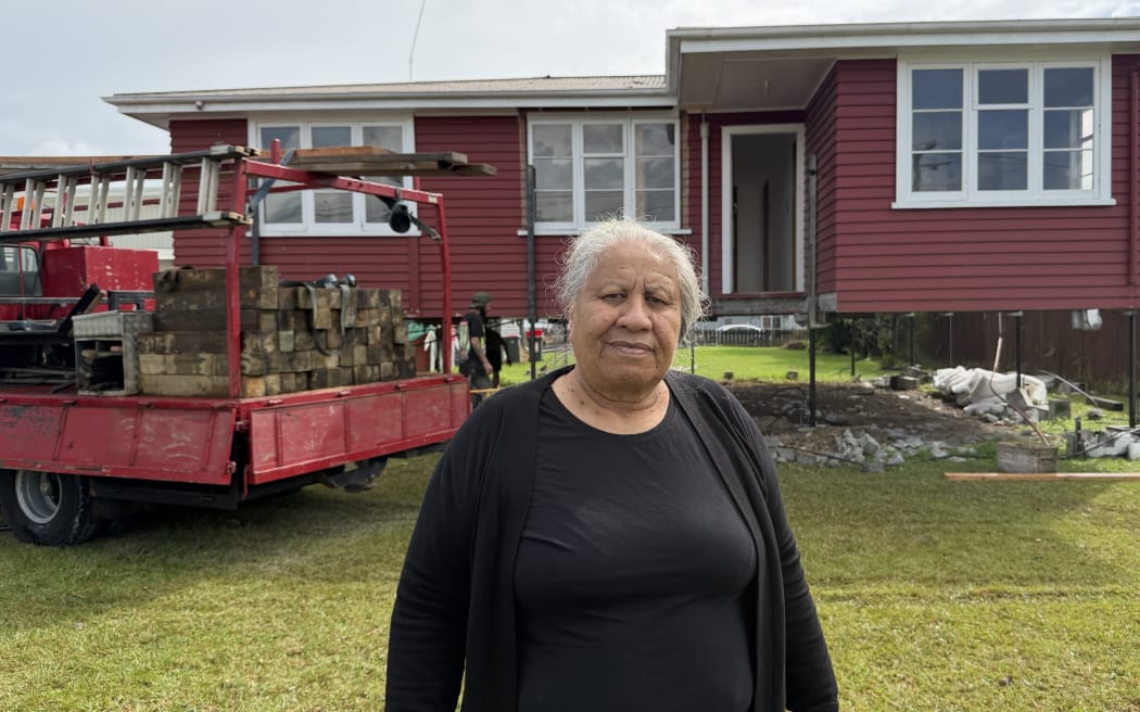 A Waikato community is coming together to support Māori healthcare worker Billie Gillet-Kati, whose home was destroyed in a 2021 fire, with a health provider gifting her a repurposed whare.