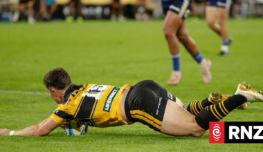 Hurricanes underline title credentials with big win over the Blues
