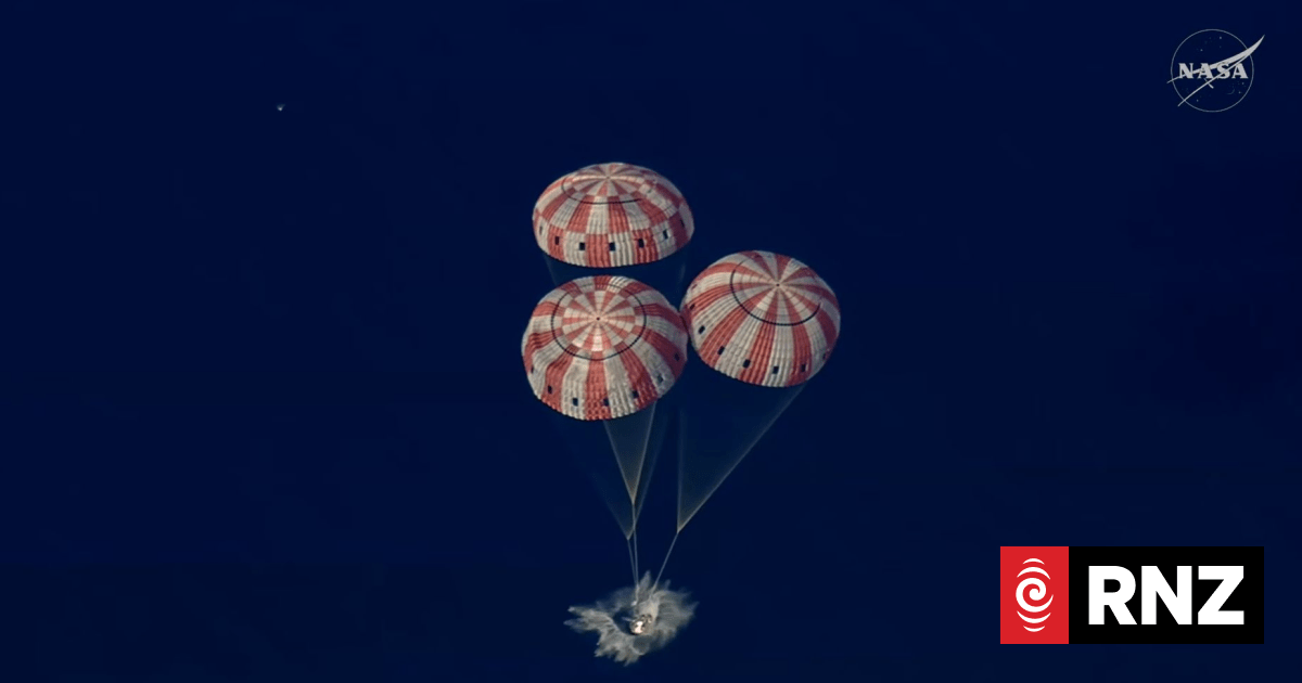 Artemis II crew splashes down safely in Pacific Ocean, ending historic moon mission