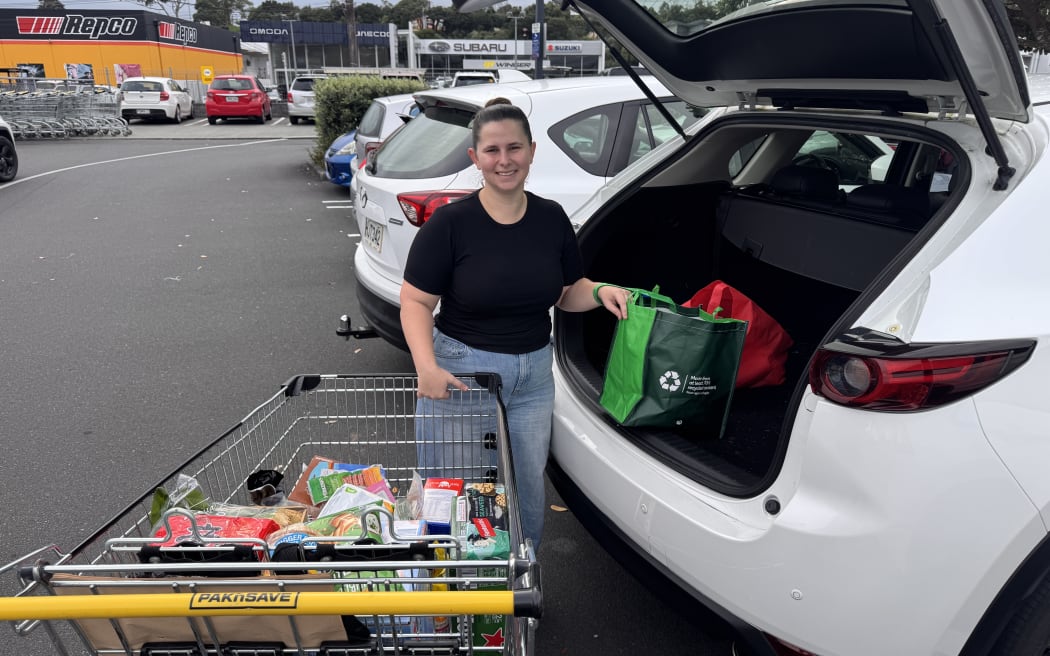 Amid said the queue to for the supermarket was not as bad as the one to get fuel.