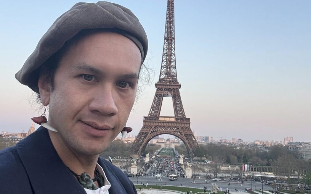 Māori academic Tanith Wirihana Te Waitohioterangi says being forced to remove his rei mako (traditional shark tooth earrings) at the New Zealand border felt like “a stripping of mana”, and is calling for better handling of taonga and cultural sensitivity by authorities.