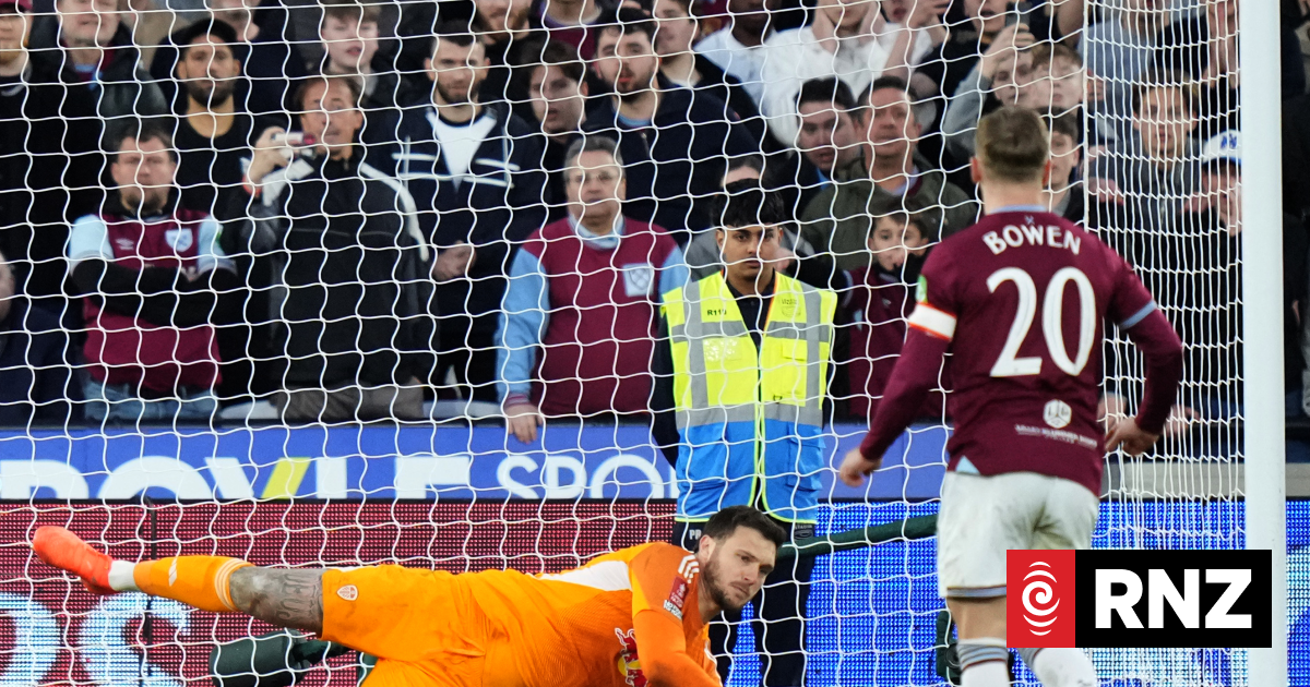 Football: Goalkeeper's heroics send Leeds into FA Cup semis