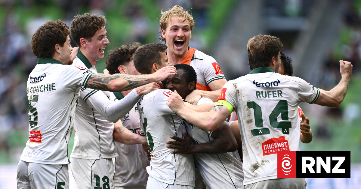 Third straight win for Wellington Phoenix men in A-League under coach Chris Greenacre