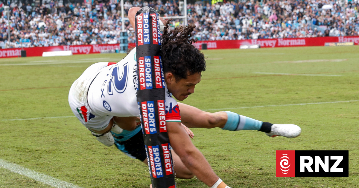 Live NRL: NZ Warriors v Cronulla Sharks at Sydney's Ocean Protect Stadium