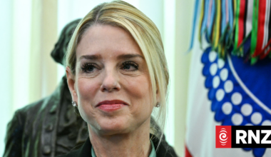 Analysis: Pam Bondi was destined to fail. But she also made it worse