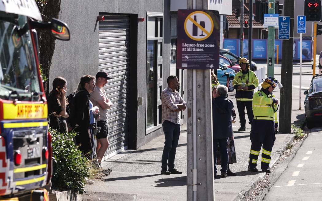 An apartment building in central Wellington has been evacuated due to a gas leak.

Fire crews were called to the two story building on Pirie Street at the base of Mount Victoria at about 3.05pm.