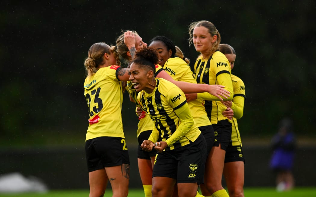 Lucía León of the Wellington Phoenix celebrates.