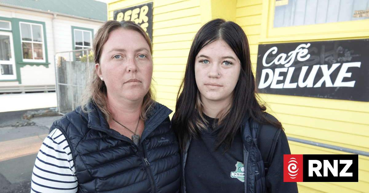 User-pays bus service for Manawatū school children to stop