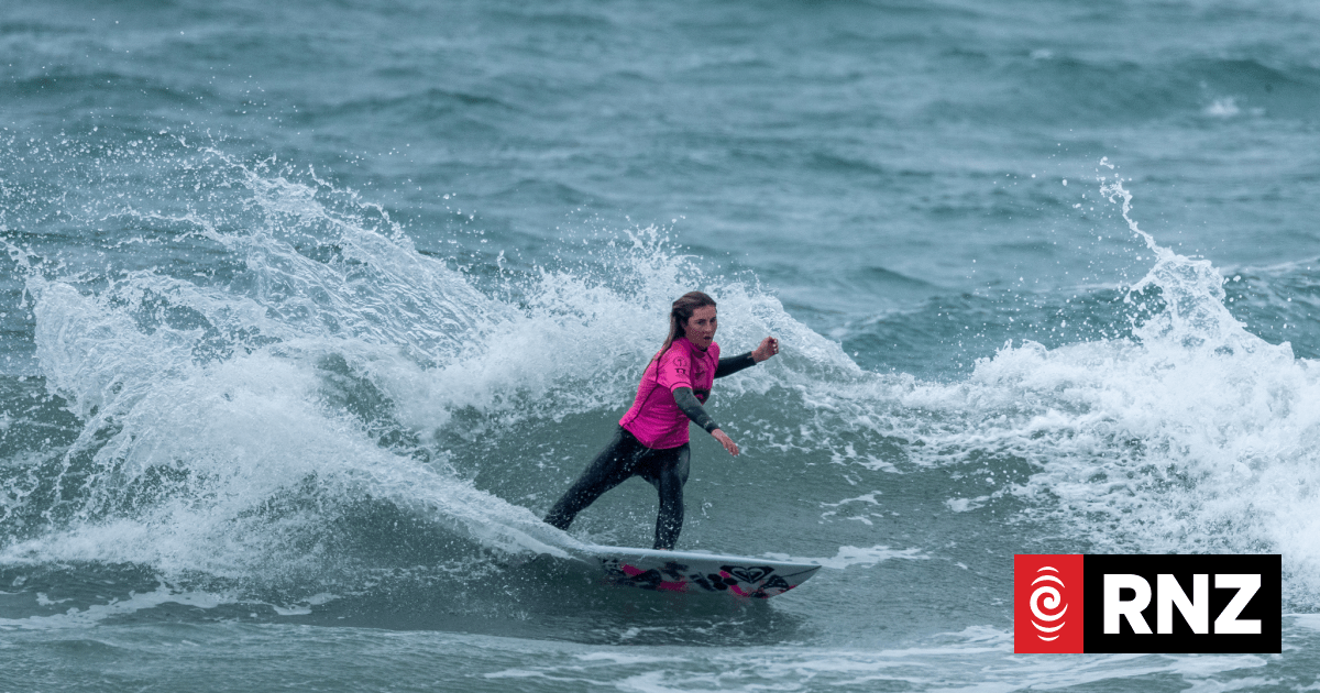 Kiwi 15-year-old to take on world's best surfers