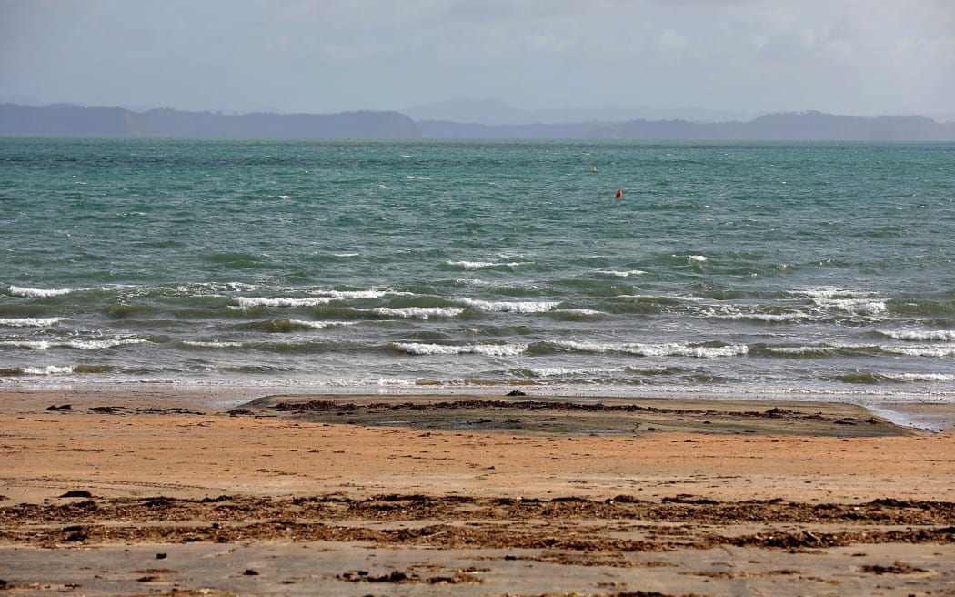 Stanmore Bay boat capsize incident