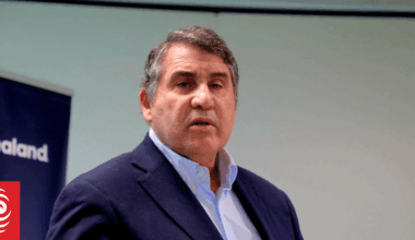 Replacement for outgoing Health NZ board chairperson announced