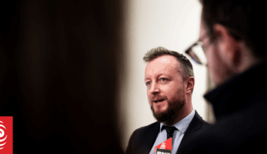 Bill to ease holiday alcohol restrictions passes final reading in Parliament