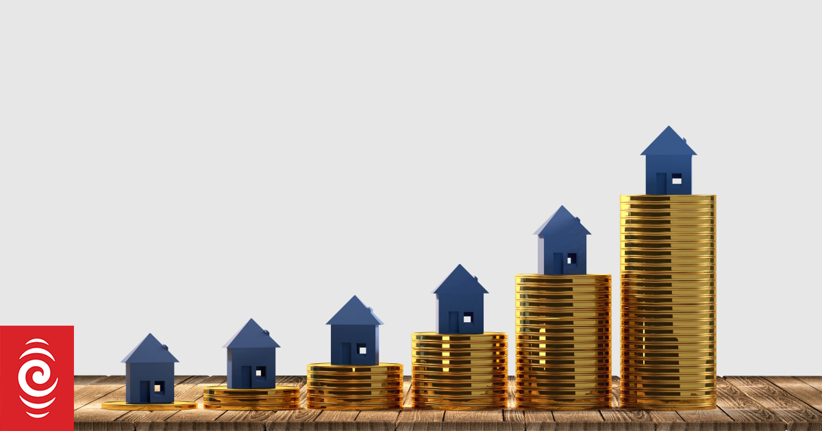 Kiwibank joins other banks with home loan rate rises