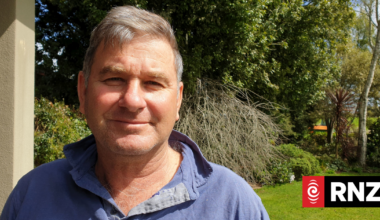 Fonterra farmer-shareholders 'bank the good times' with Mainland sale payments