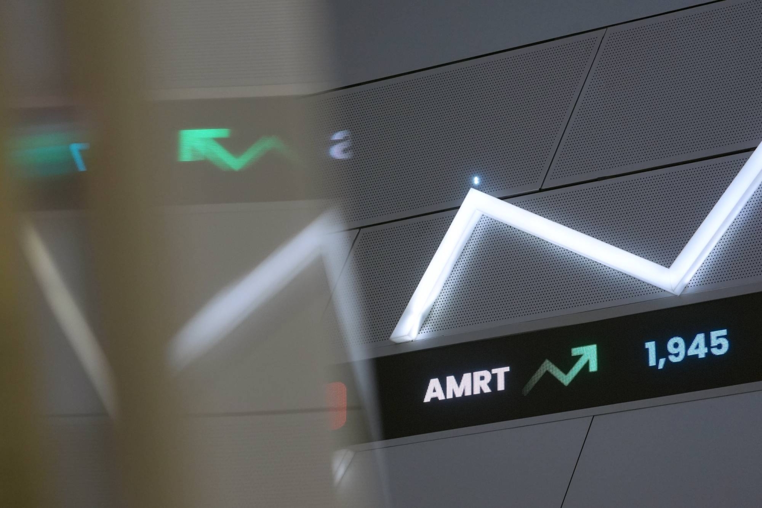 AI boom drowns out war fears to fuel Asia’s great market divide