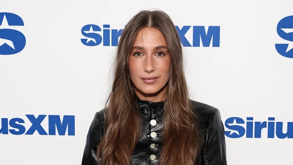 Amanda Batula Sets ‘Summer House’ Reunion Appearance to ‘Honestly’ Address Relationship With West