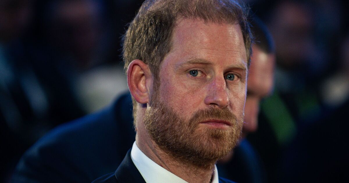 Royal Family LIVE: Prince Harry's 'big gesture' risks 'same pattern' in 'messy fallout' | Royal | News