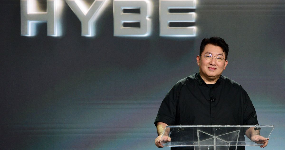 Police Want to Arrest HYBE Chairman Bang Si-hyuk