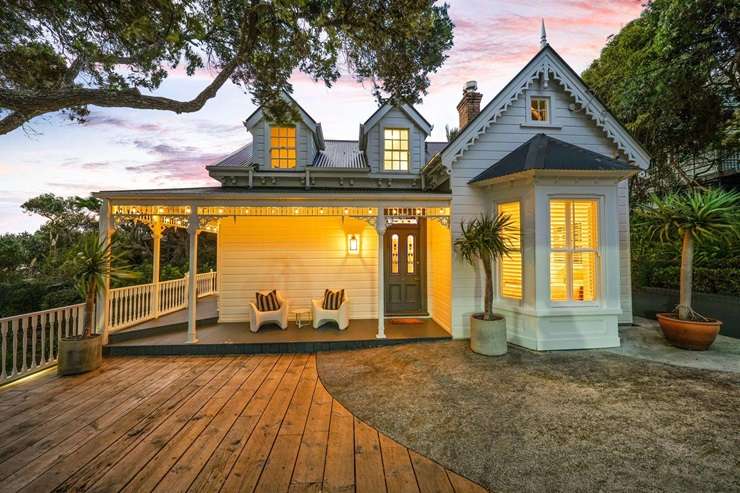 Warriors chairman Ken Reinsfield and his wife Danya have listed their five-bedroom retreat at 36 Queen Street, in Auckland's Northcote Point. Photo / Supplied